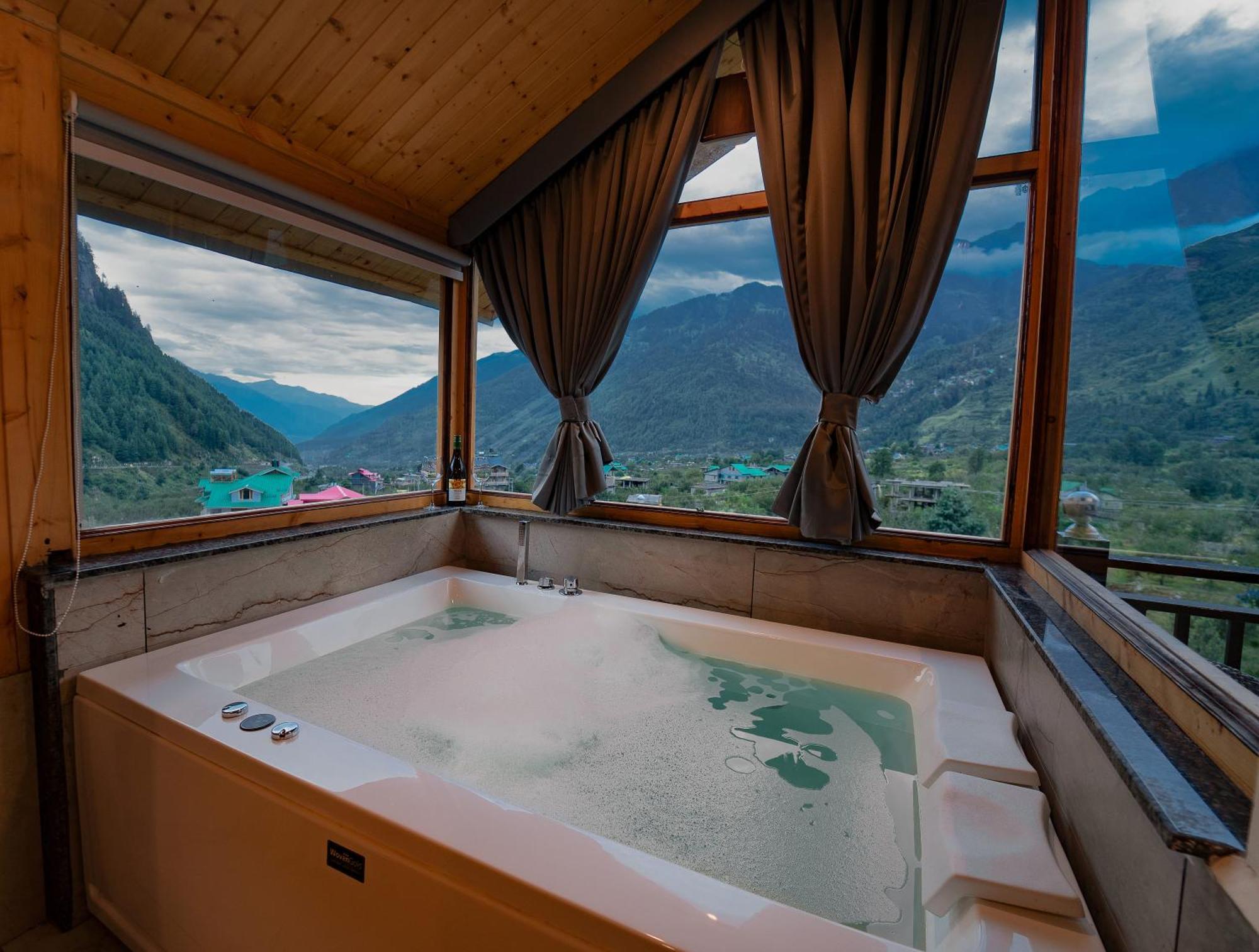 Nazaara - A Luxe Retreat Hotel มะนาลี ภายนอก รูปภาพ