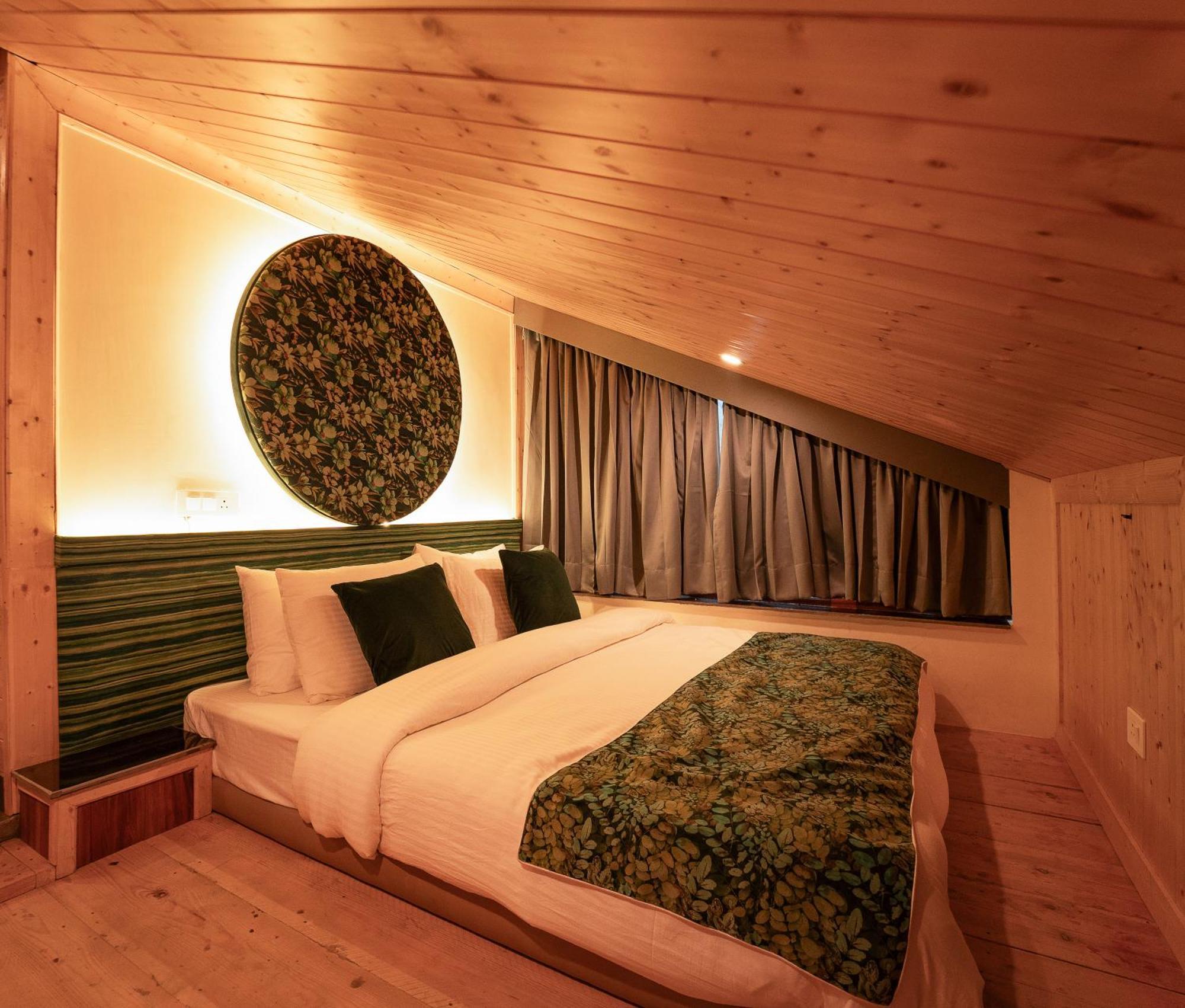 Nazaara - A Luxe Retreat Hotel มะนาลี ภายนอก รูปภาพ