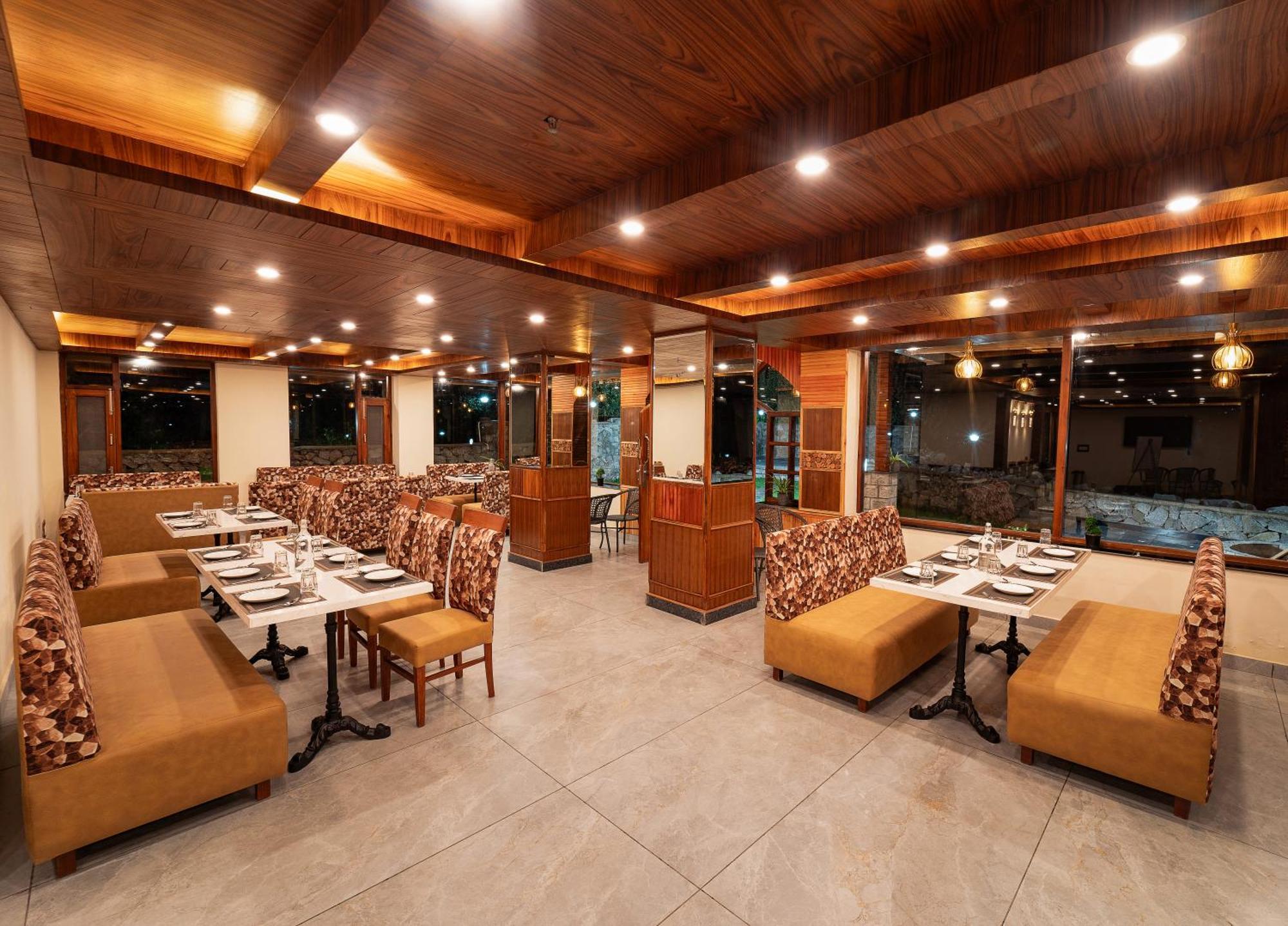 Nazaara - A Luxe Retreat Hotel มะนาลี ภายนอก รูปภาพ