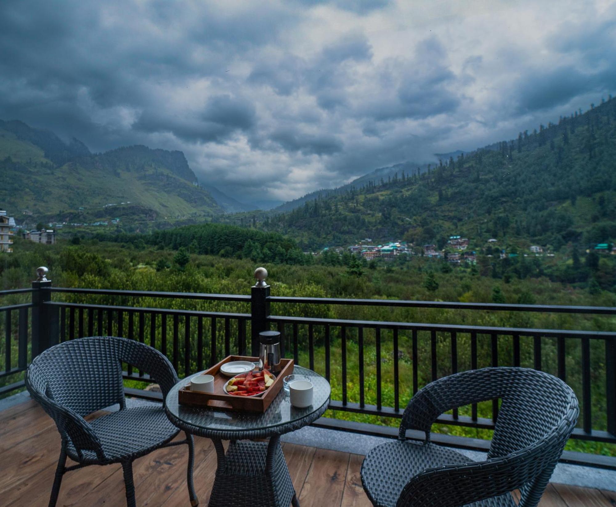 Nazaara - A Luxe Retreat Hotel มะนาลี ภายนอก รูปภาพ