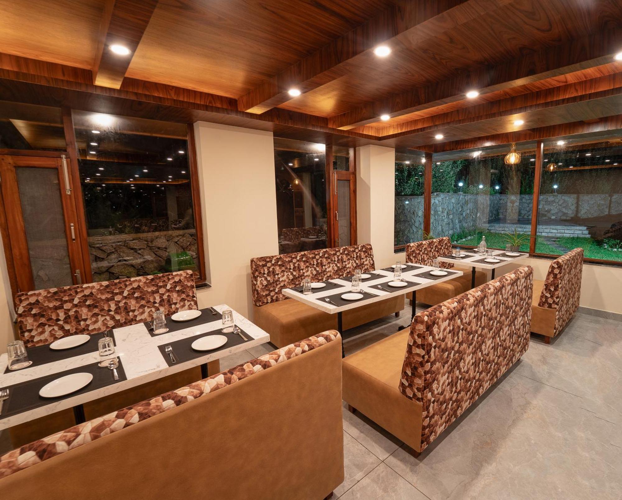 Nazaara - A Luxe Retreat Hotel มะนาลี ภายนอก รูปภาพ