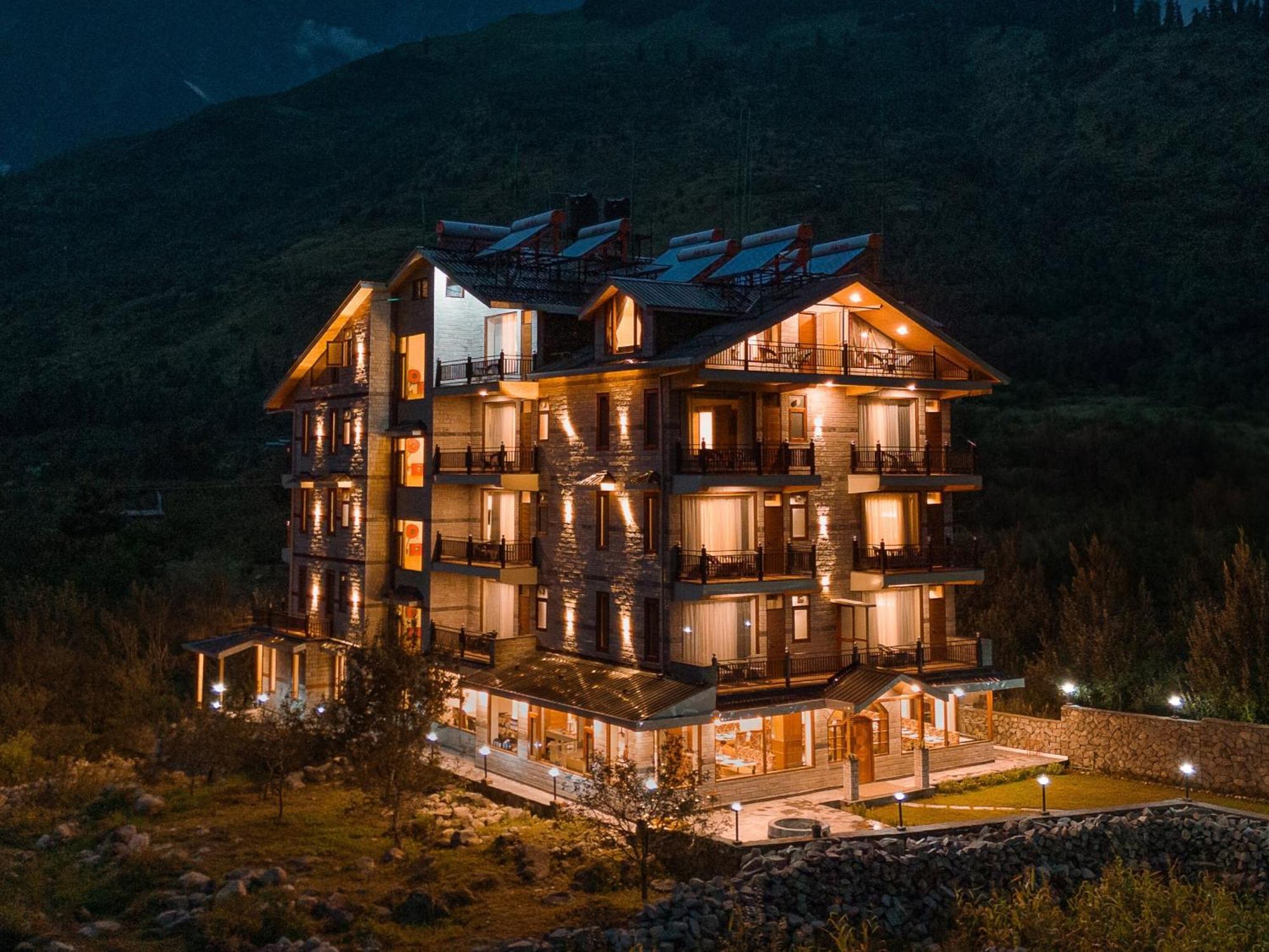 Nazaara - A Luxe Retreat Hotel มะนาลี ภายนอก รูปภาพ