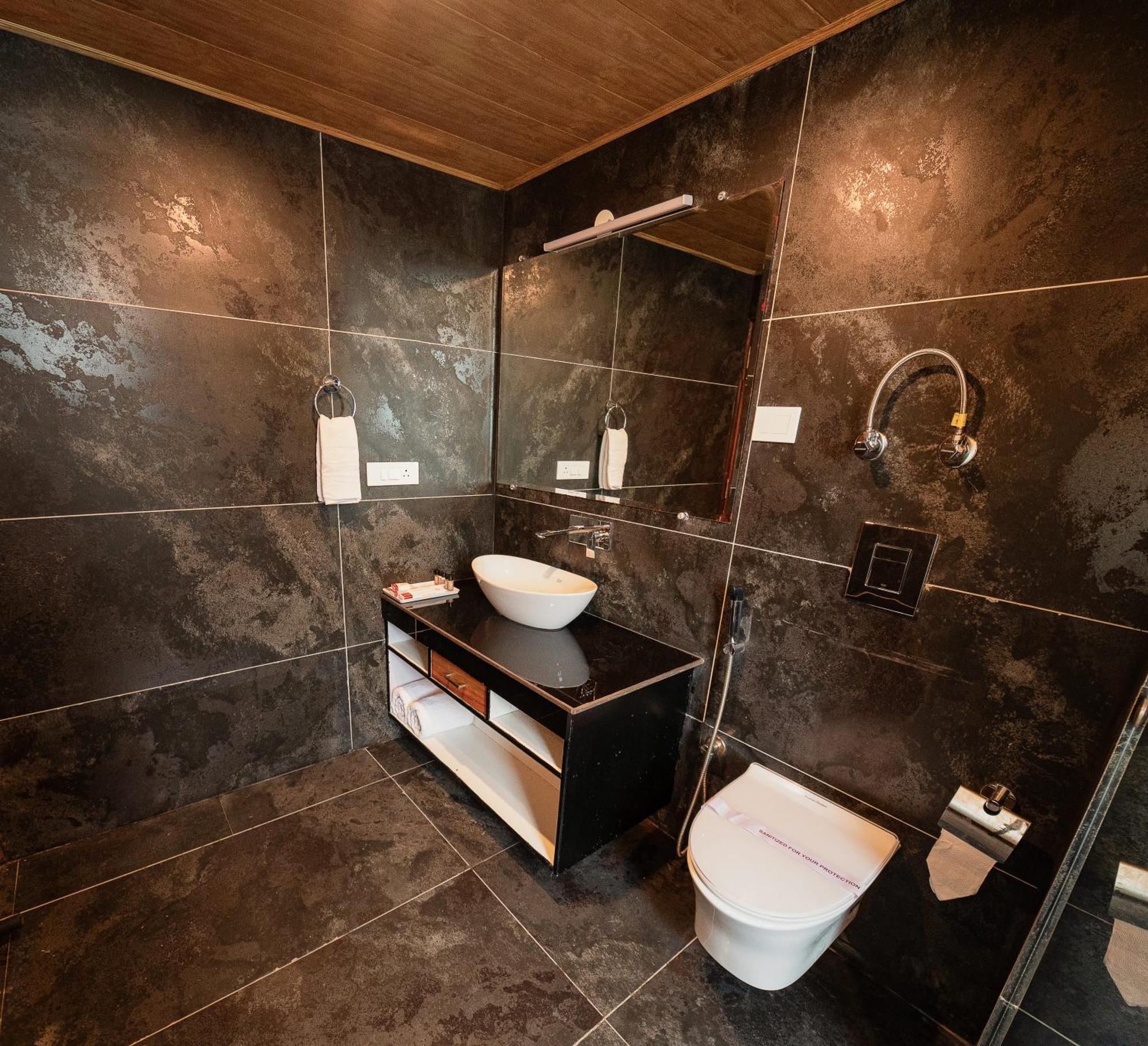 Nazaara - A Luxe Retreat Hotel มะนาลี ภายนอก รูปภาพ